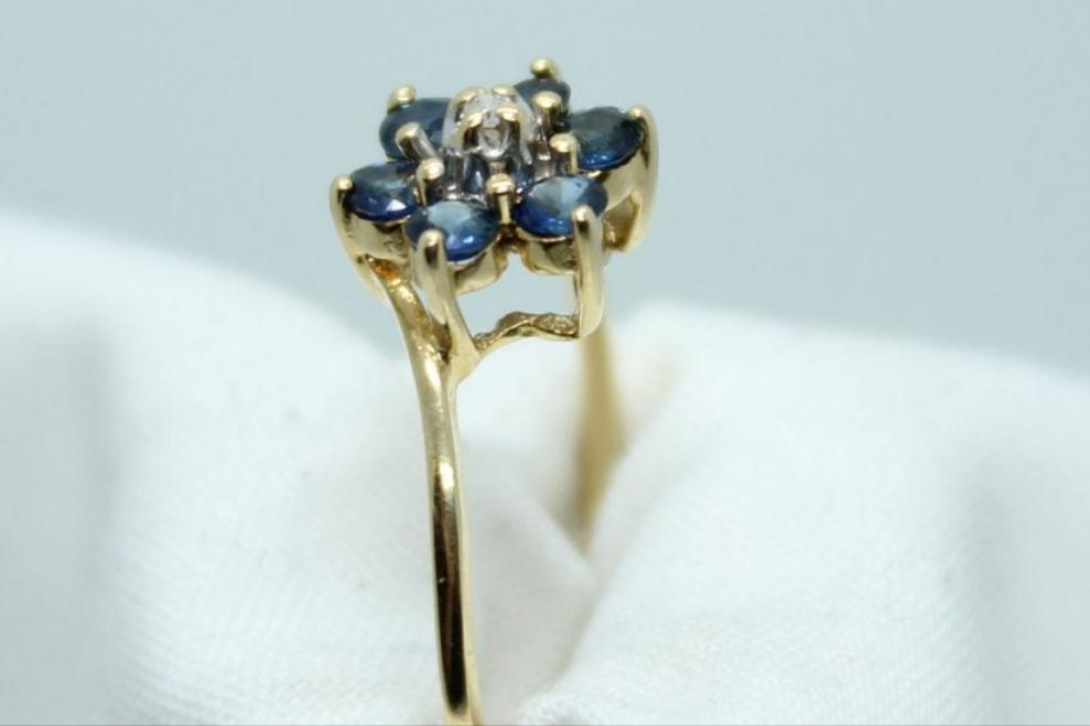 Sapphire Flower ring, .01CT DIA 14K YG Ladies Flower Ring