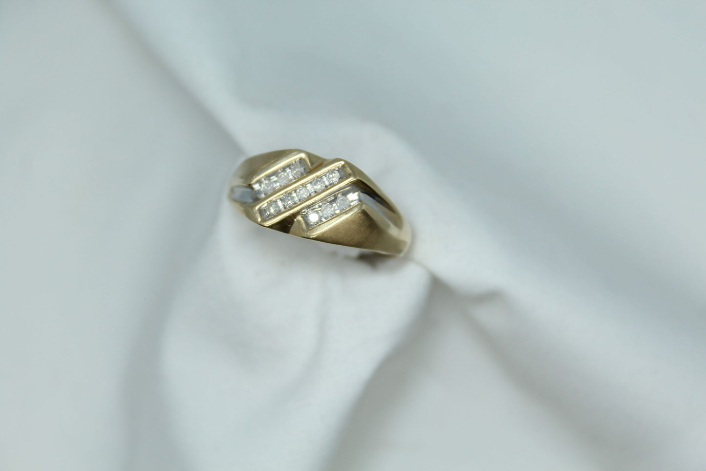 .35CT TW DIA 10KT YG Men's Ring / Wedding Band