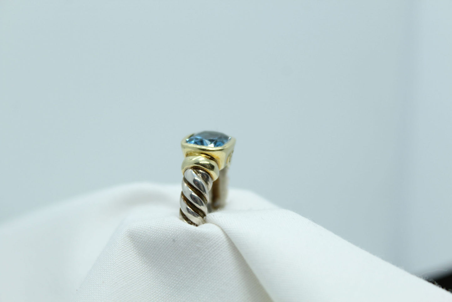 Yurman blue topaz ring, 14kyg&SS Sz6 7.9g
