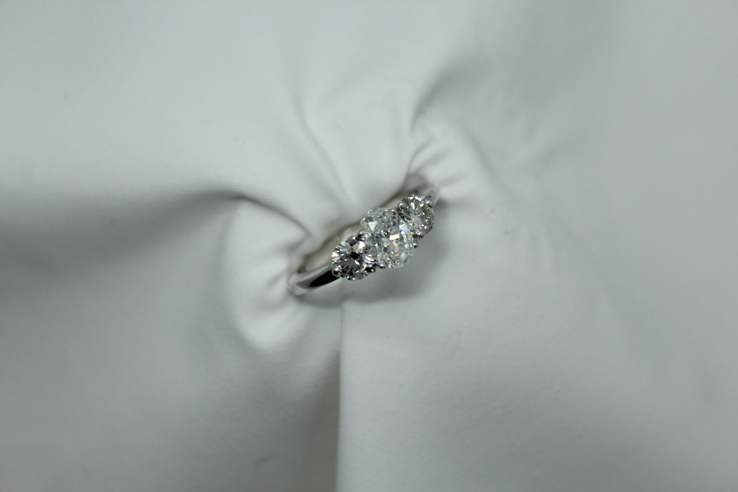 3STONE 14KTWG .92CT CTR