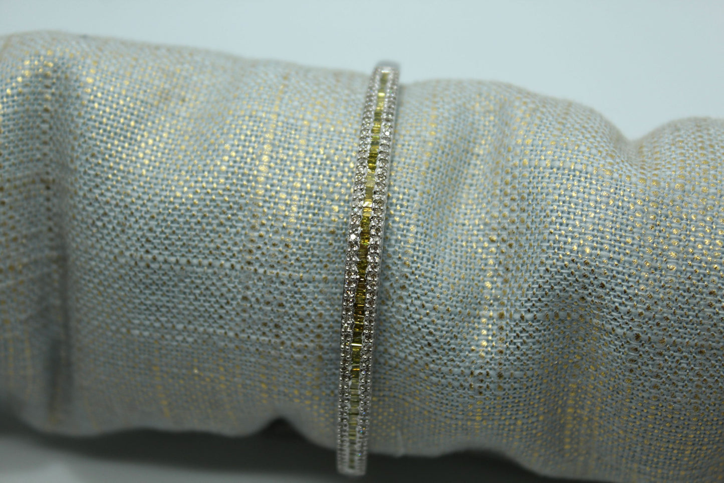 2 CT YELLOW/WHT DIA