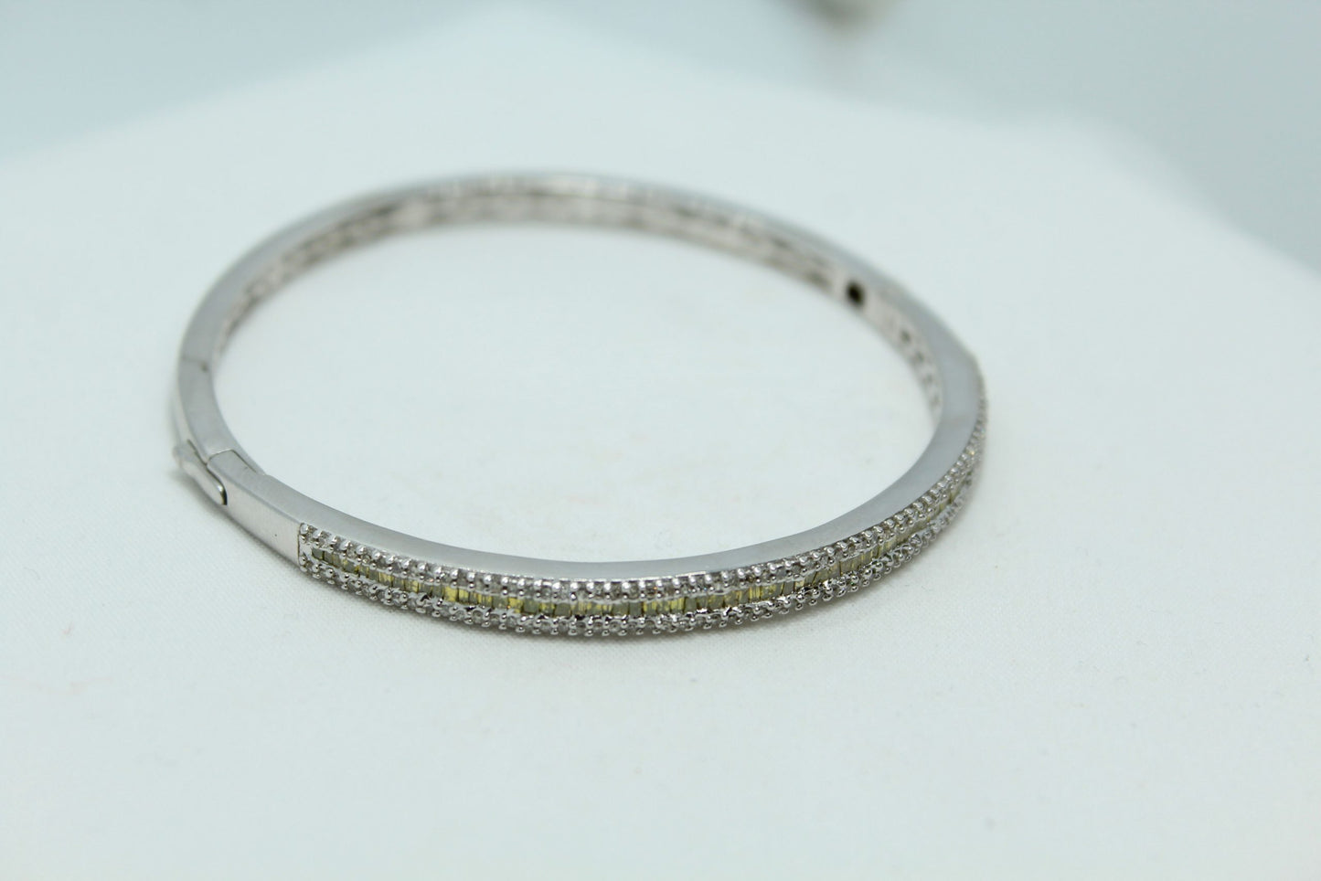 2 CT YELLOW/WHT DIA