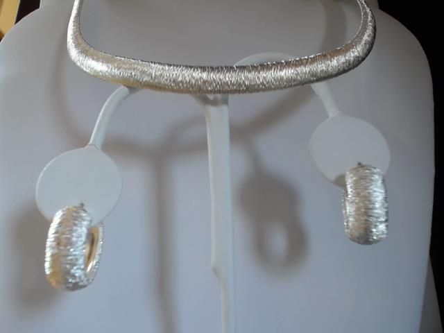 SS 16" 8MM WIDE TEXTURED OMEGA W/ MATCHING EARRING