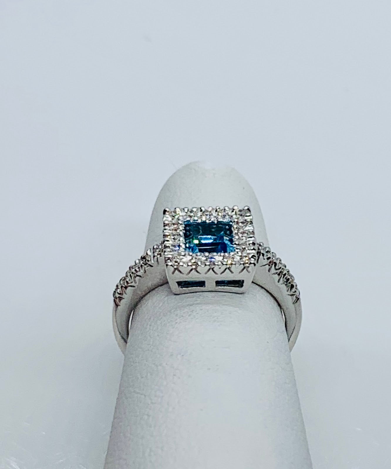 Square blue Topaz/Dia Halo ring14kwg 4.2g