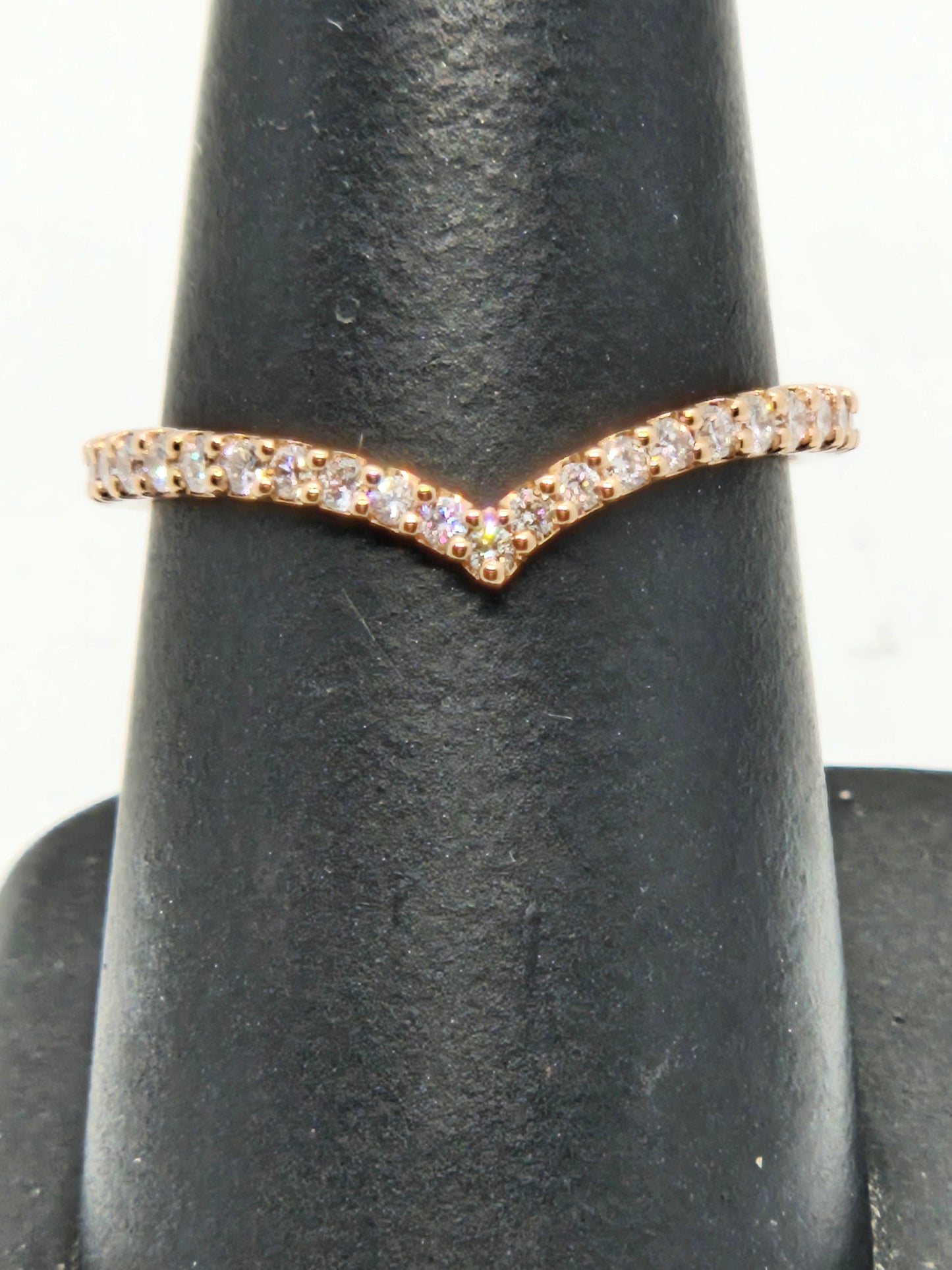 V SHAPE ANNV BD 14KT Rose gold, 21 diamonds- .26CTTW 1.90 GM