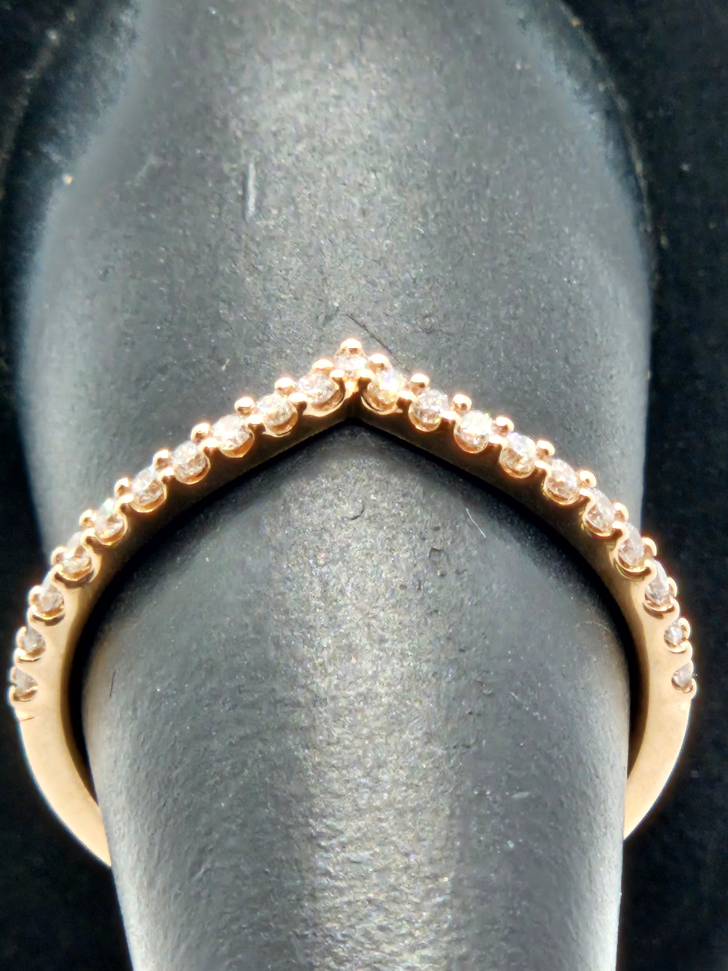 V SHAPE ANNV BD 14KT Rose gold, 21 diamonds- .26CTTW 1.90 GM