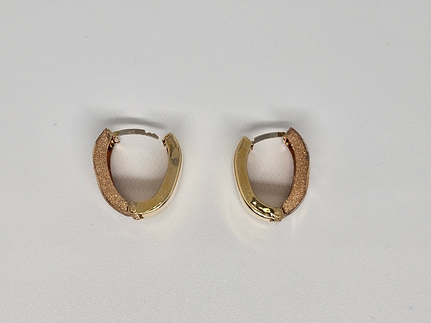 TRICOLOR 14KT EAR 3GRMS HUGGIE HOOPS 7.5MM