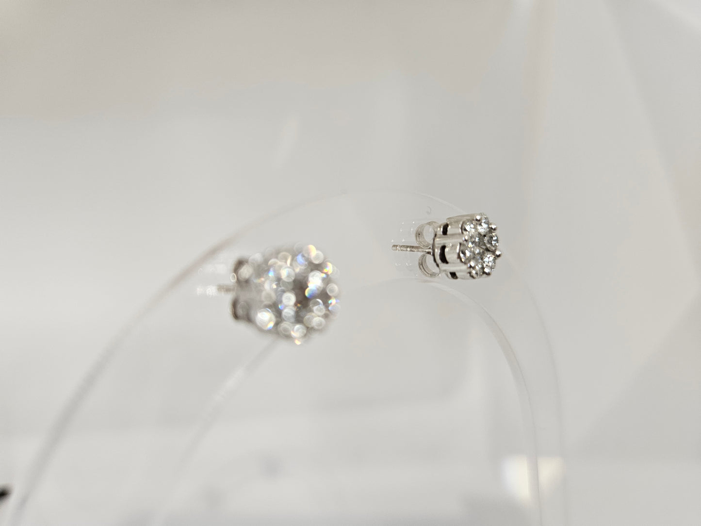 Cluster Ear studs 1cttw 14kwg