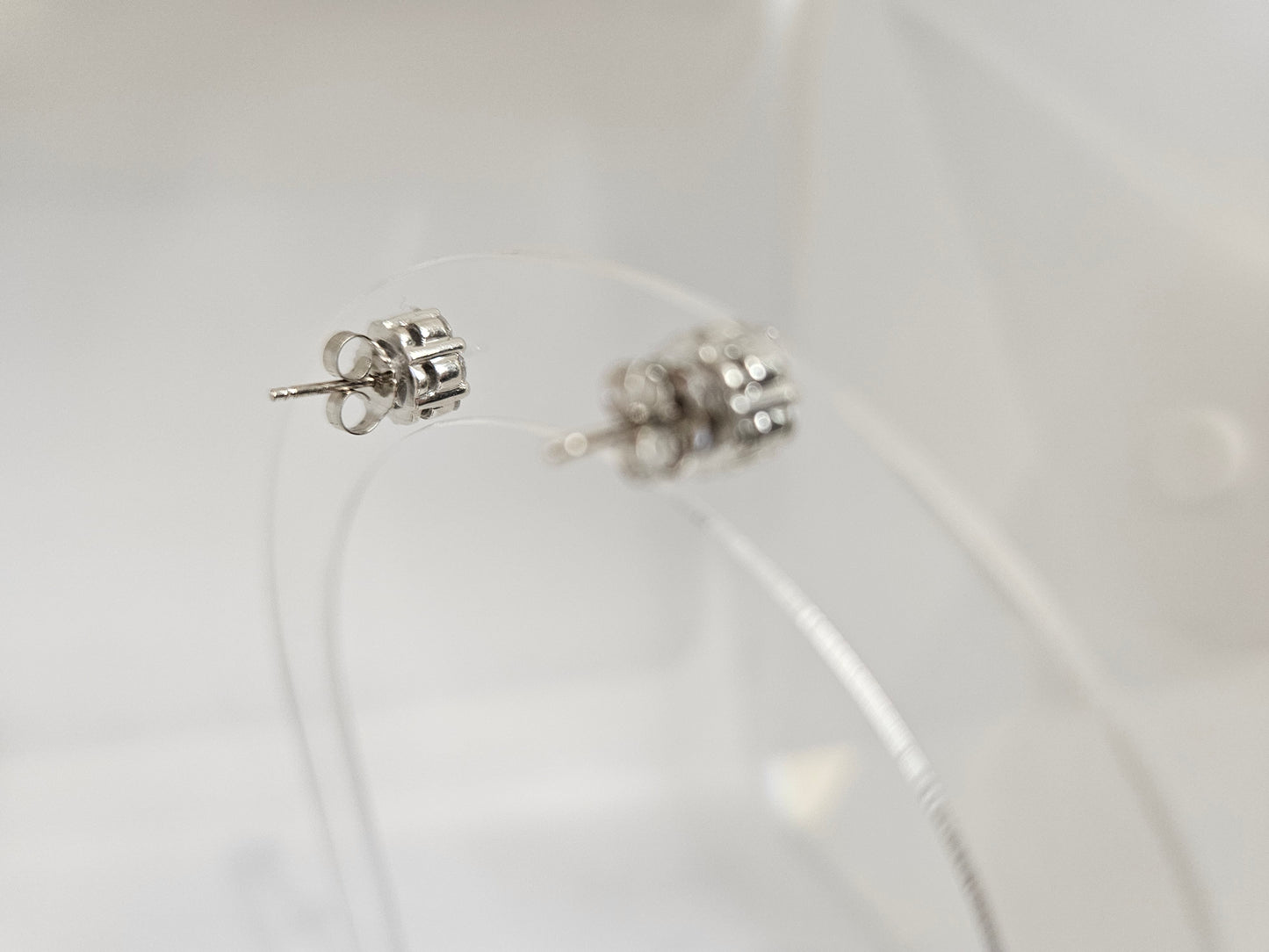 Cluster Ear studs 1cttw 14kwg