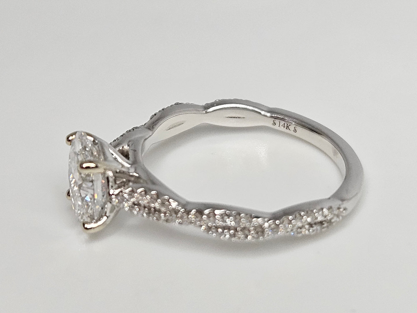 Braided Ring 1.39cttw 1.19ct ctn 14kWG (IGI)