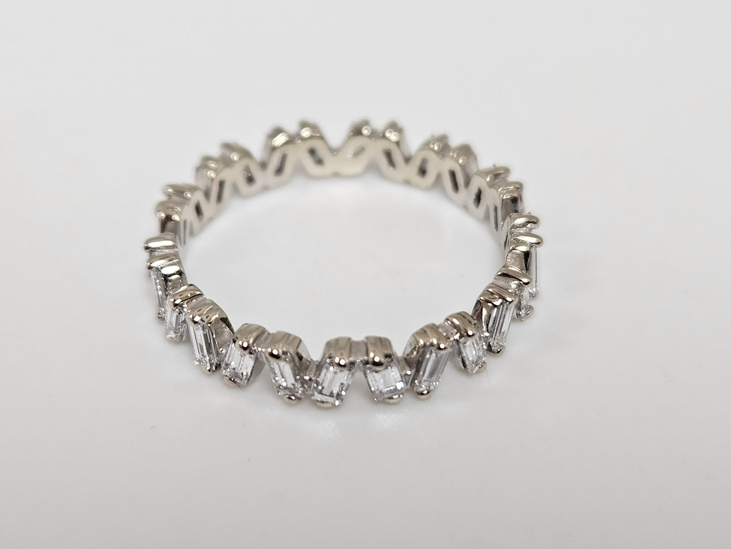 Off Set Bagg Eternity Band 14kwg 1.30cttw G/VS Sz7