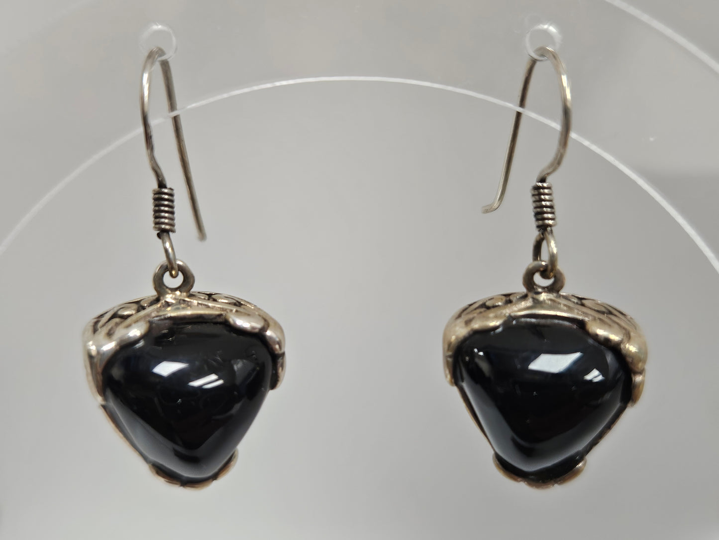 SS BLACK Stone Triangle Dangle