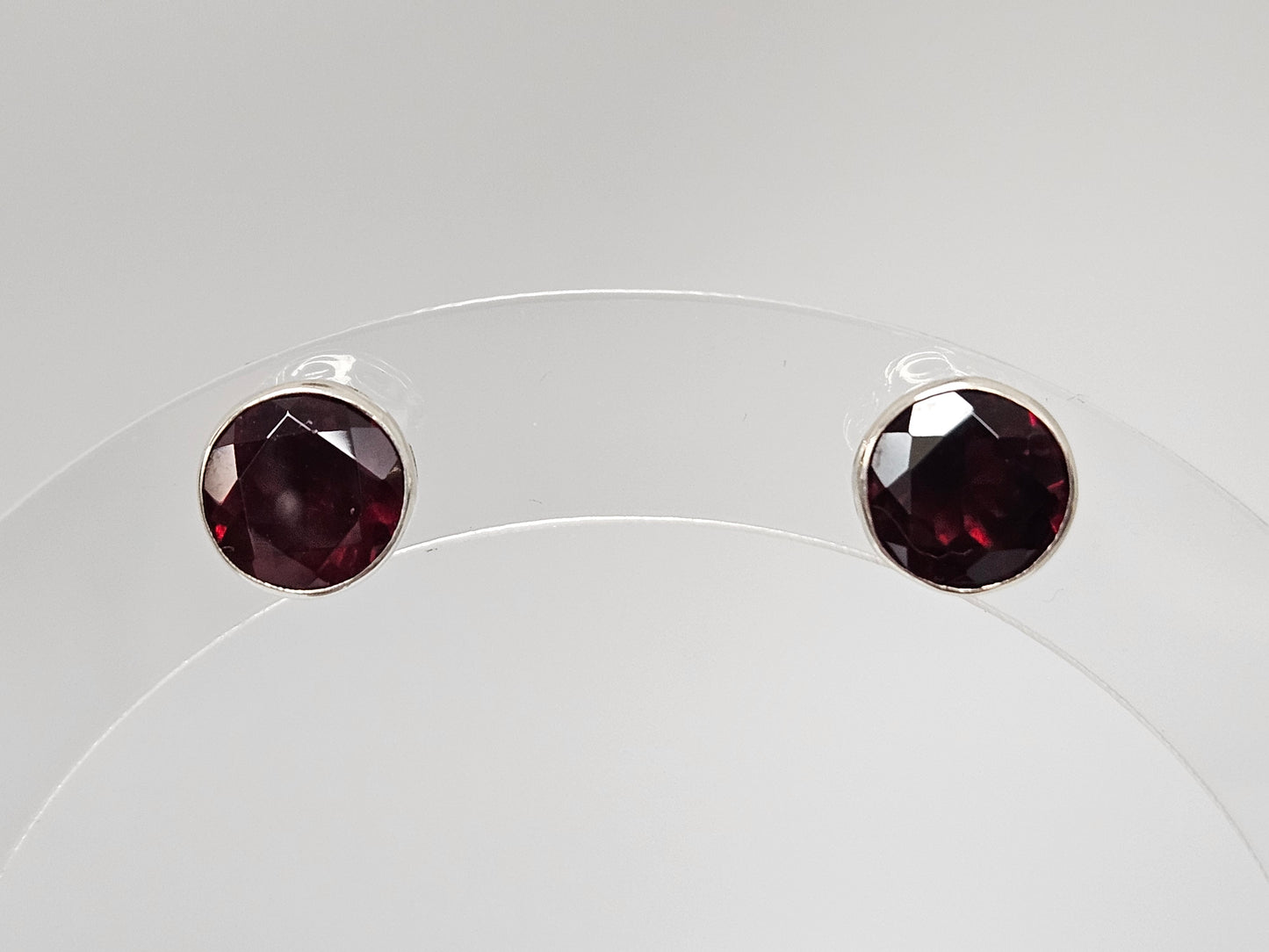 Sterling Silver /SYN GARNET Stud Earring