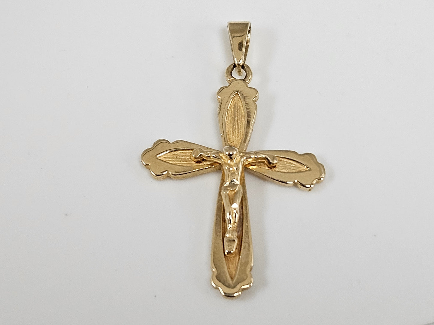 CRUCIFIX 14KYG 3.9 GRMS