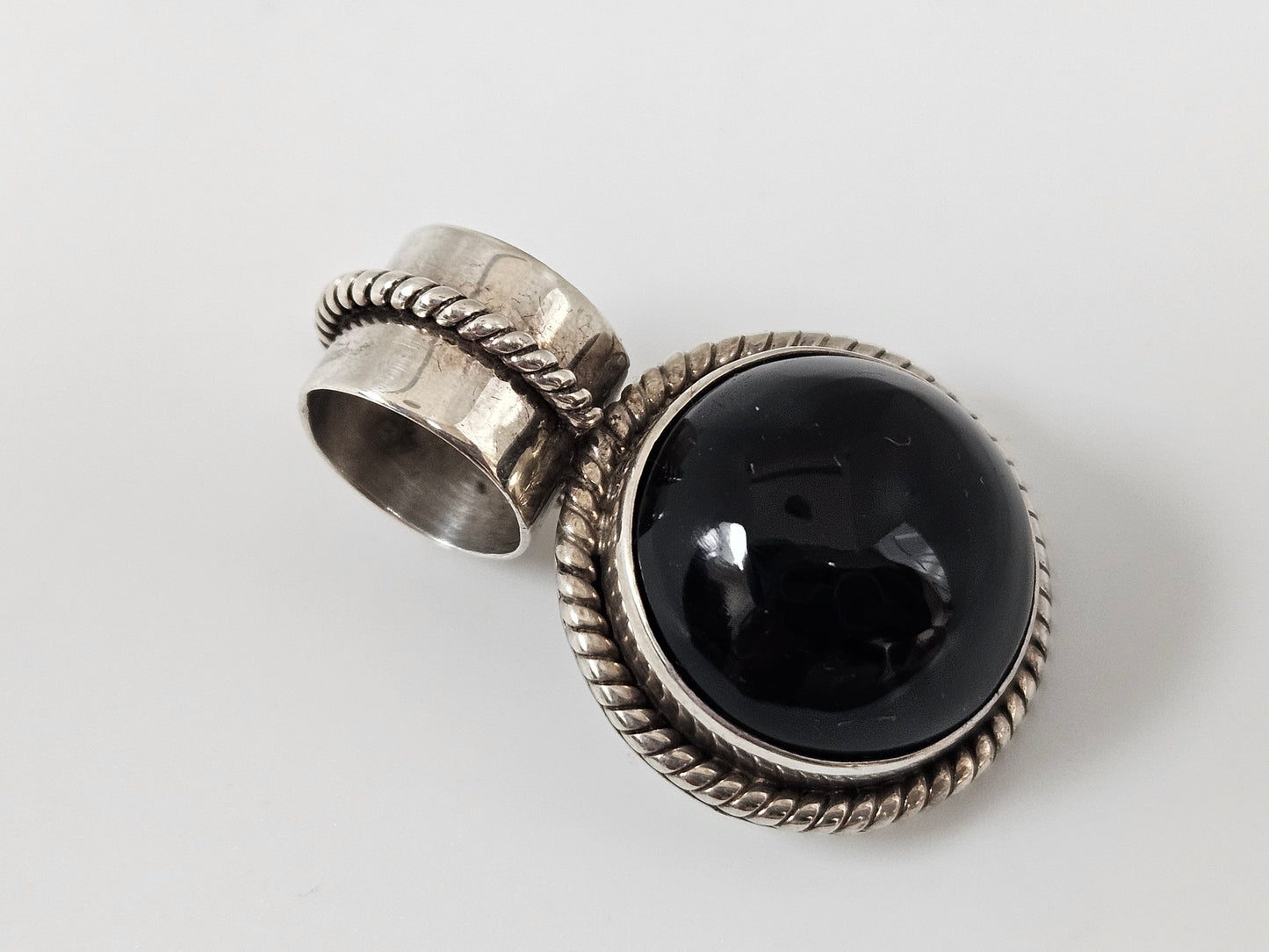 BLACK ONYX SS PENDANT