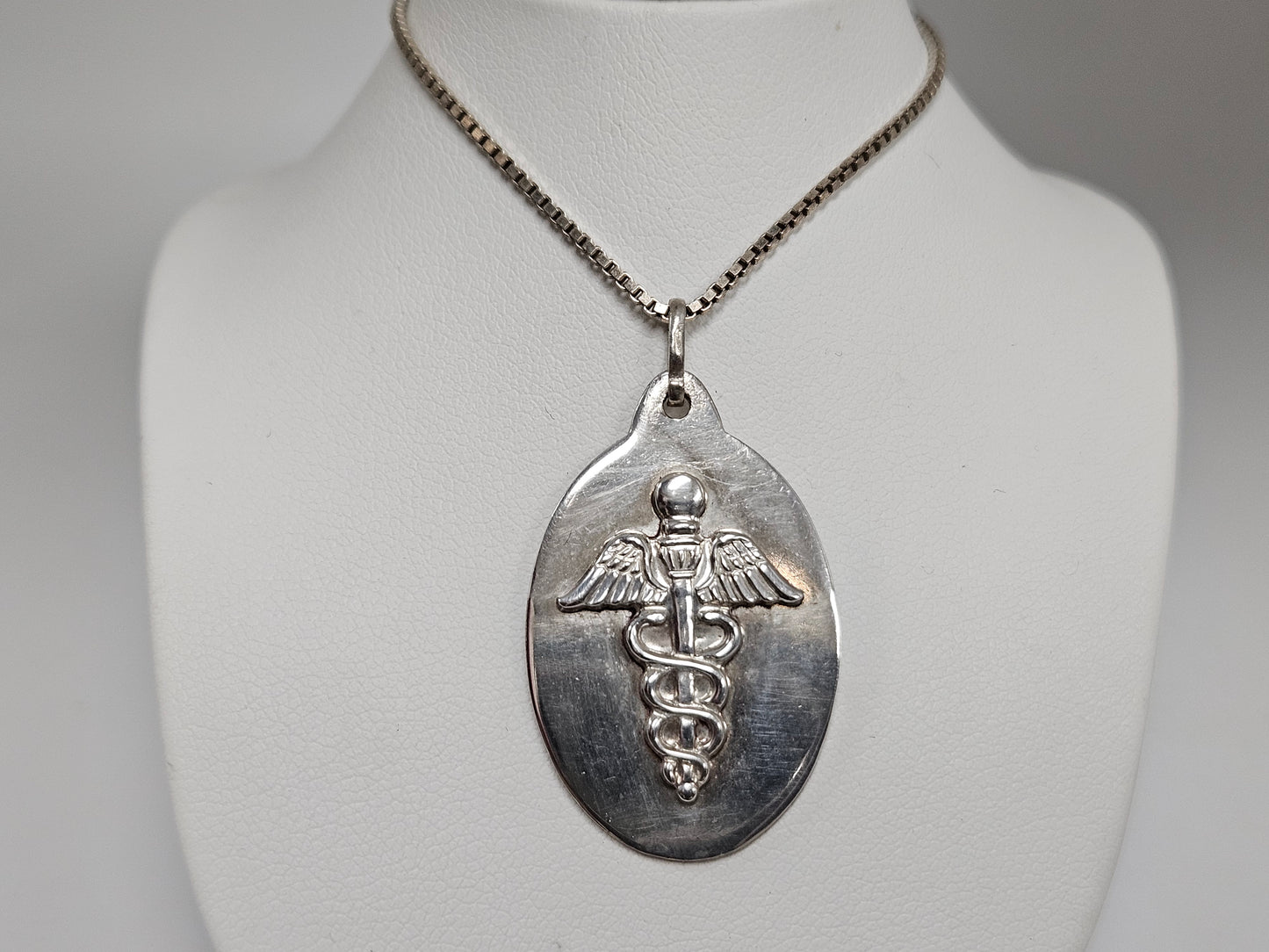 17" SS BOX CHAIN 1MM medic pendent