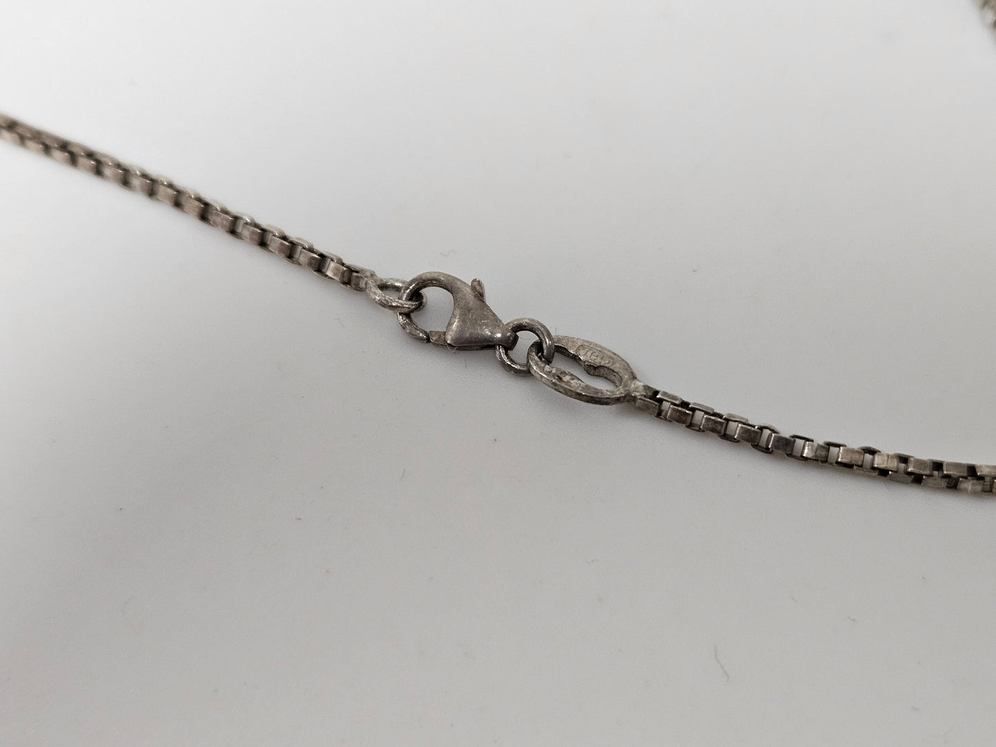 SS ROUND MED ALERT PEND 19" box chain