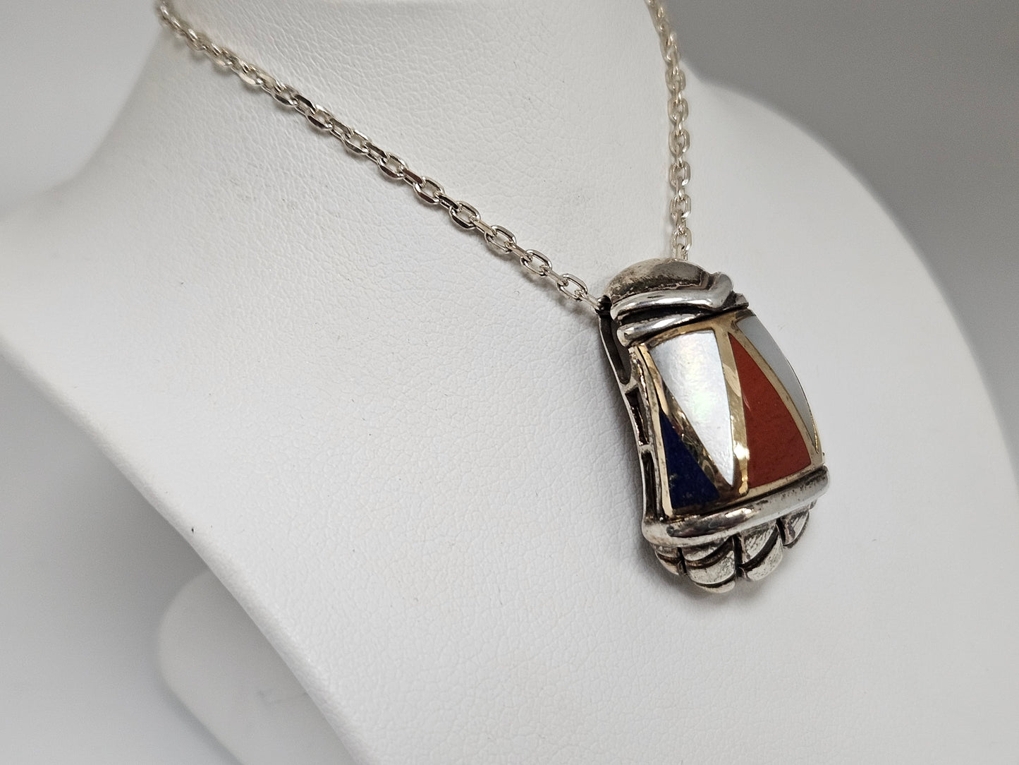 SS INLAID PENDANT MOP LAPIS CARNELIAN W 20" CHAIN