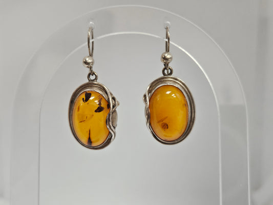 SS AMBER CAB SHELL DESIGN EARRING