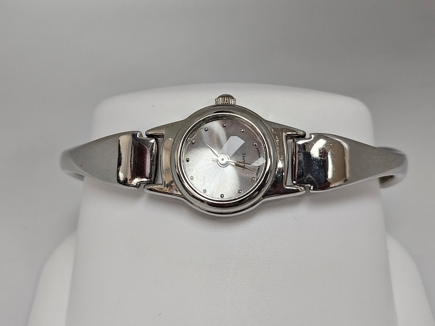 Ladies Round Face Watch link bracelet