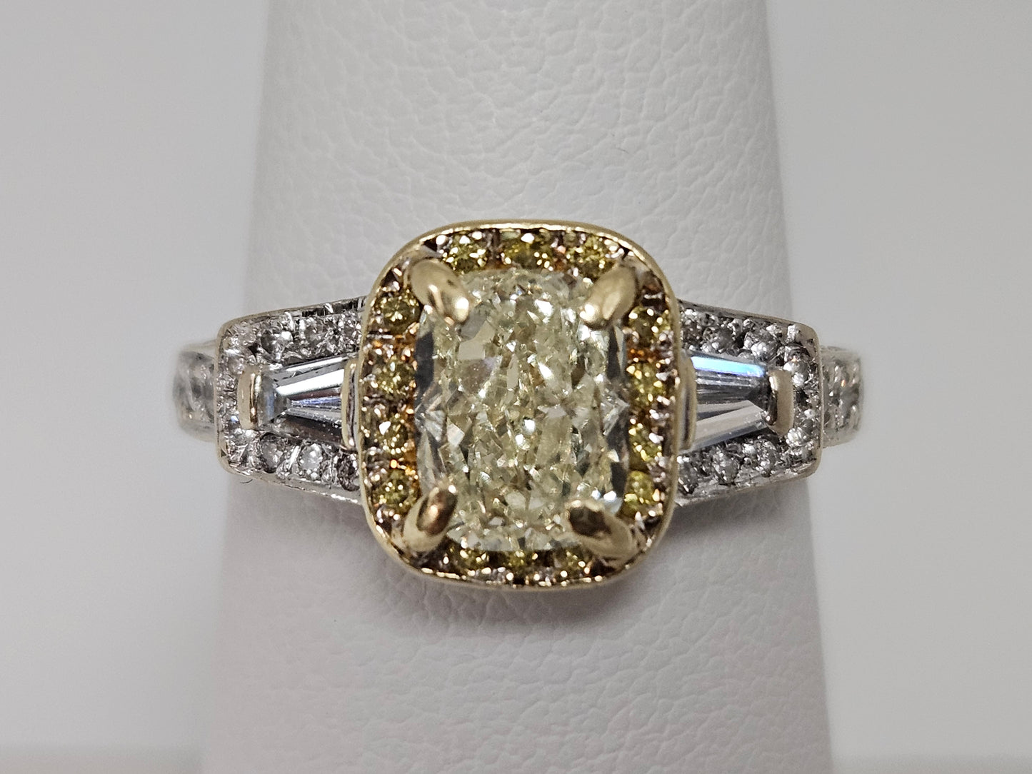 Canary Diamond Ring Set in 18k Two-Tone Gold