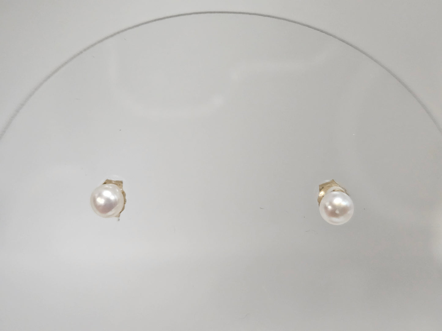 4MM PEARL STUDS 14KYG Baby Screw on Back