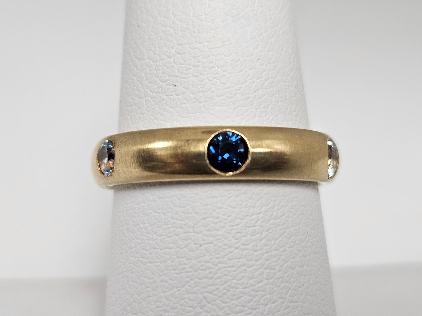 Gypsy Set Sapp/Aqua Eternity Band 18KYG 6g Sz7
