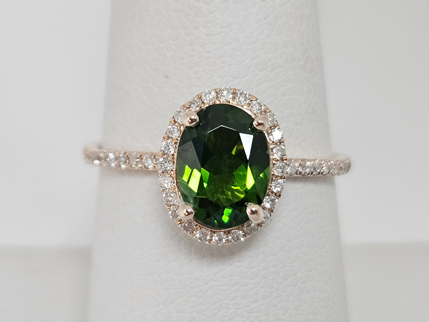 OV Chrome Diopside Halo Rg 1cttw CNT .25cttw 14KRG 2.6g SZ7