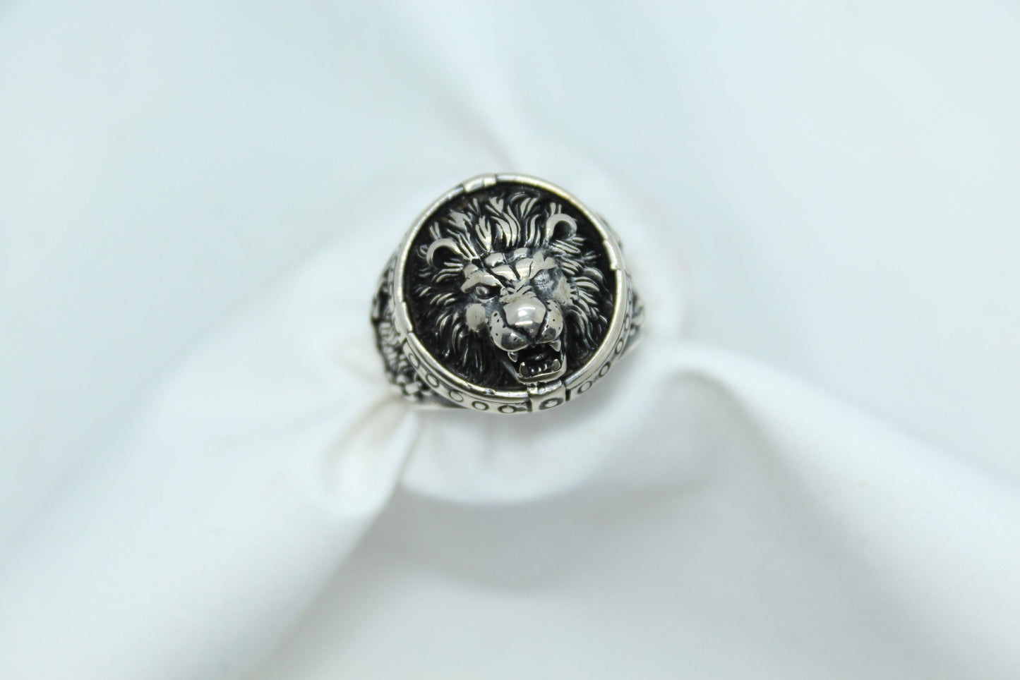 Sterling Silver Lions Head Men's Ring