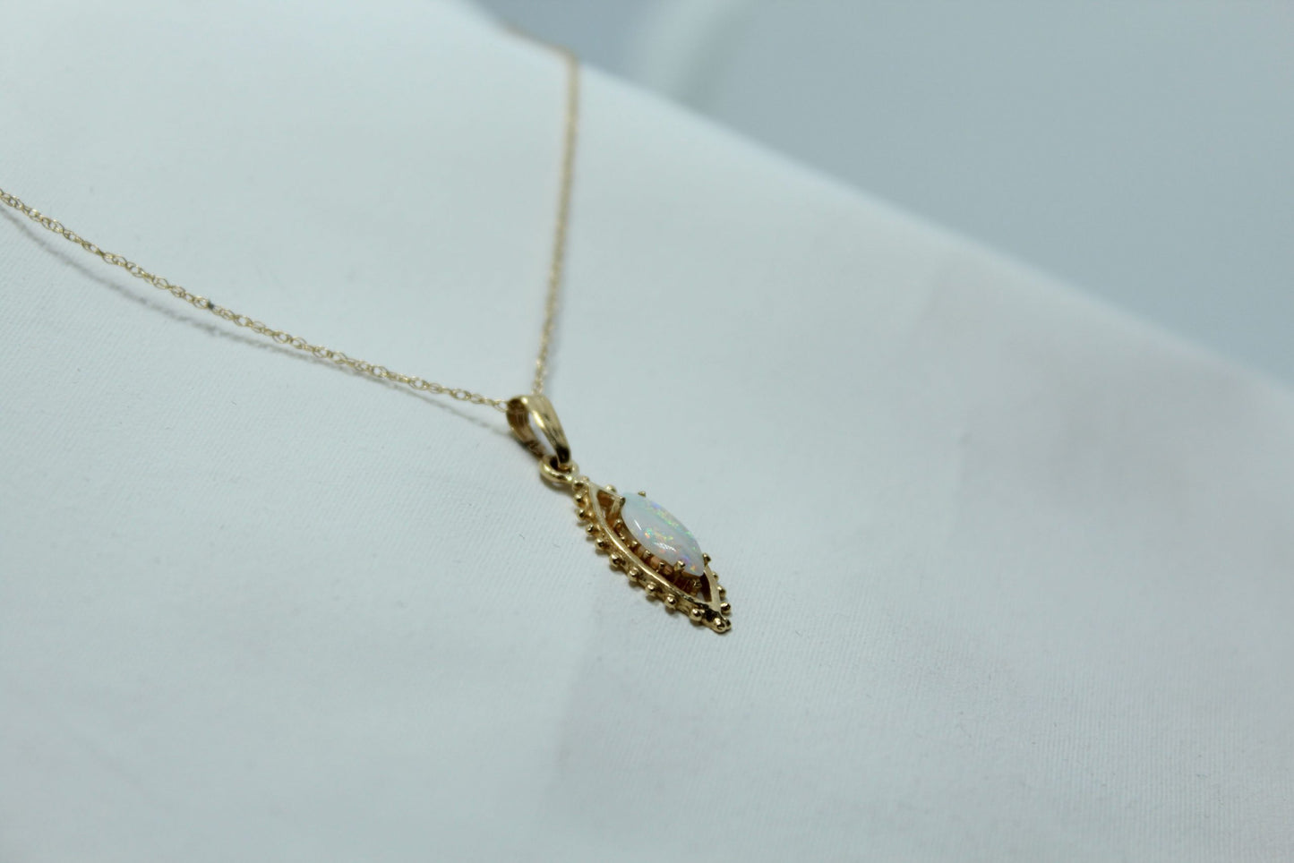 14KT PENDANT AND CHAIN