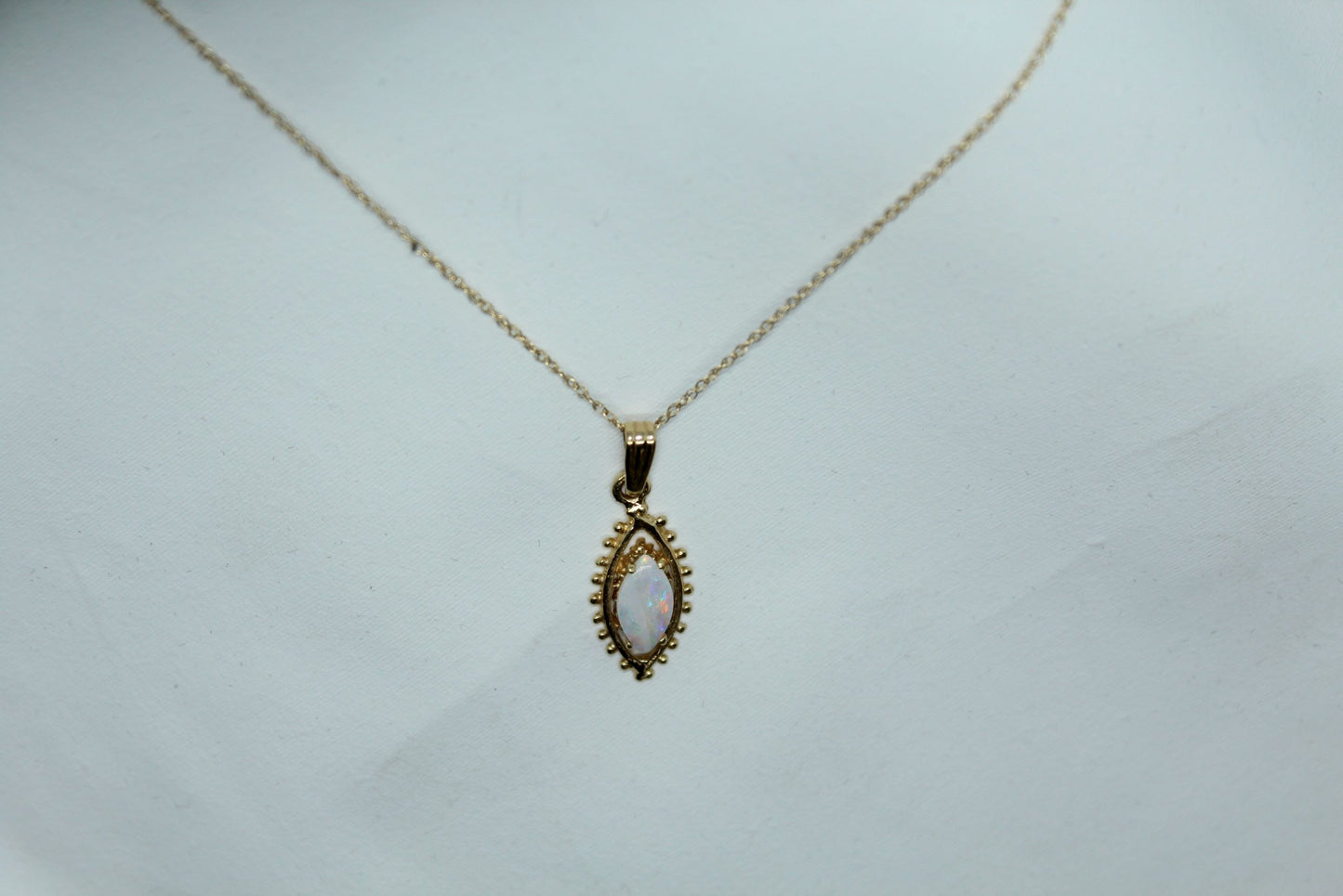 14KT PENDANT AND CHAIN