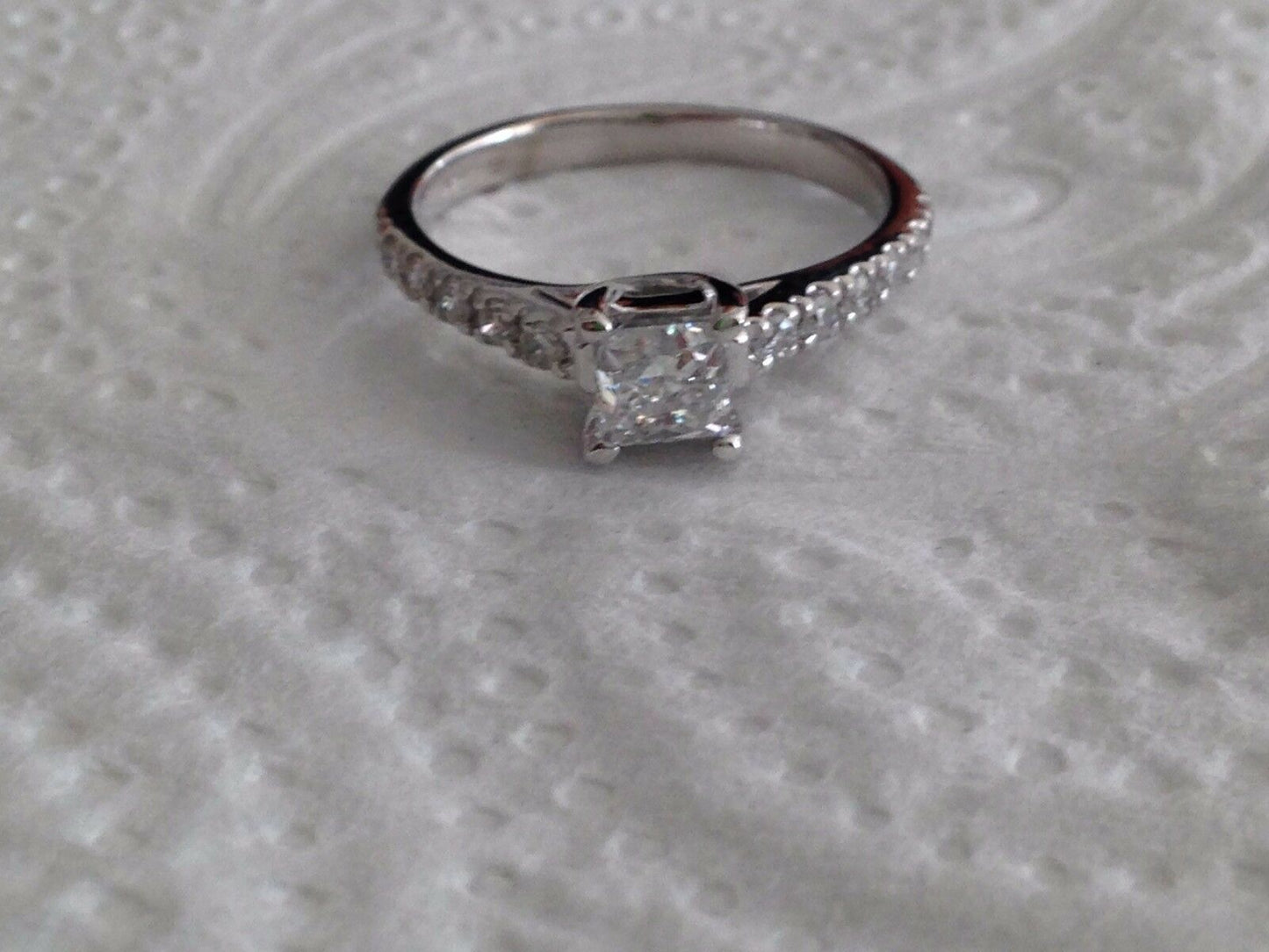 0.95 ct PRINCESS CUT diamond engagement Ring 14k WHITE GOLD E COLOR SI2