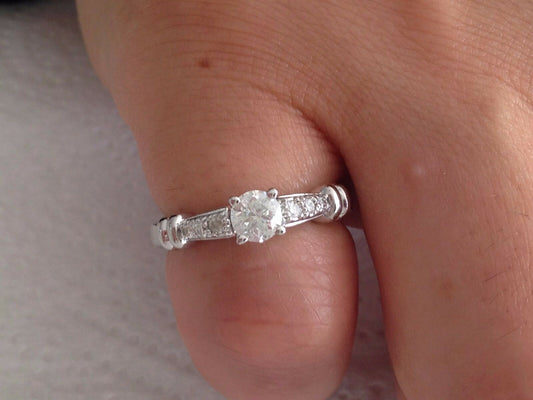 0.75 ct ROUND CUT diamond engagement Ring 14k WHITE GOLD